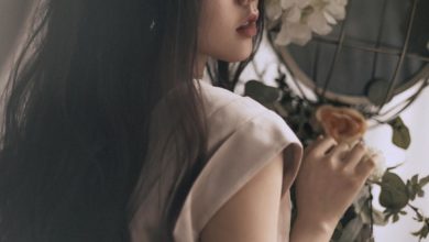 Cách tạo dáng chụp ảnh đẹp giúp Instagram của bạn hút tim