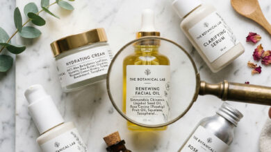 Cách đọc thành phần mỹ phẩm với kính lúp và bảng INCI