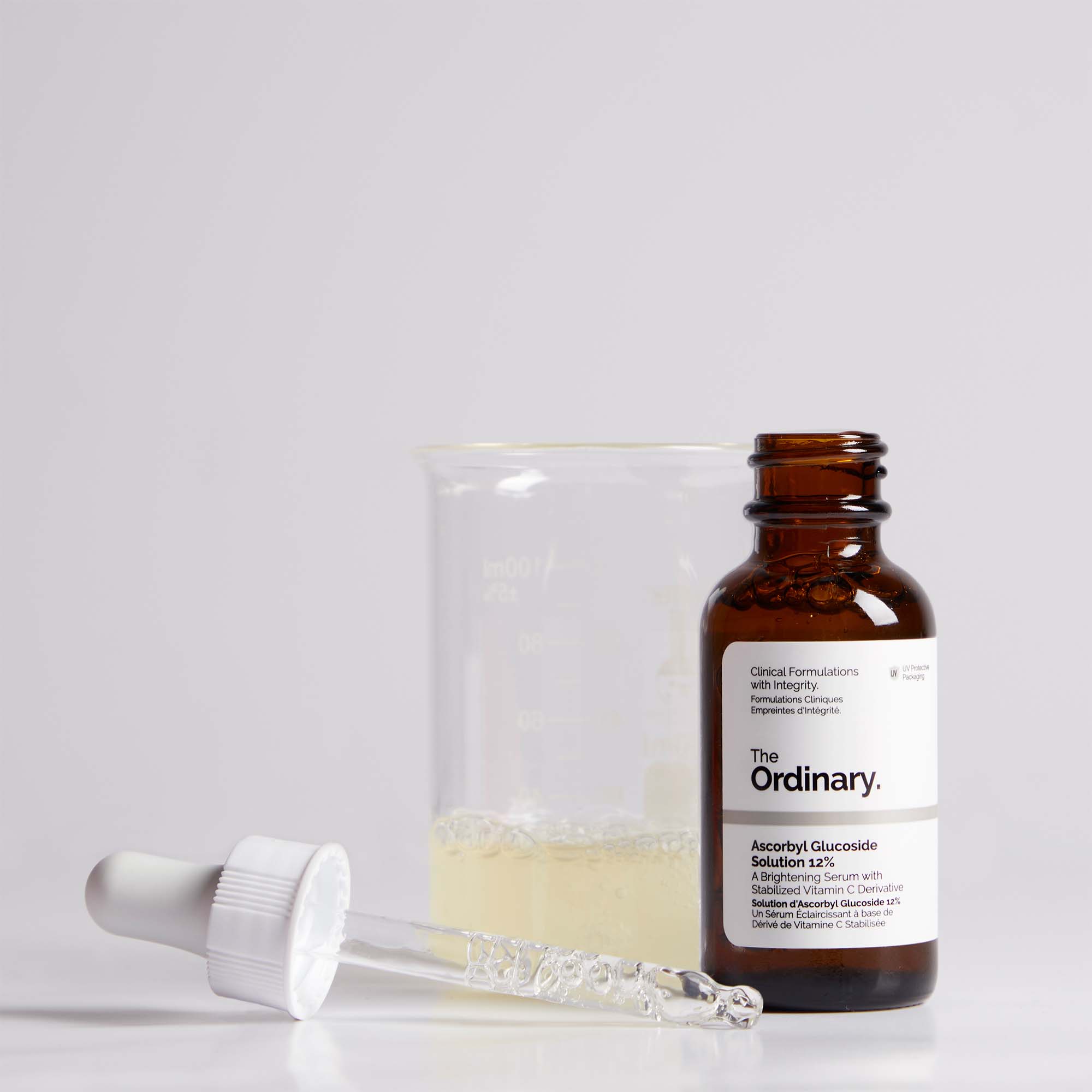 The Ordinary Ascorbyl Glucoside Solution 12% chai nắp trắng kèm ống nhỏ giọt